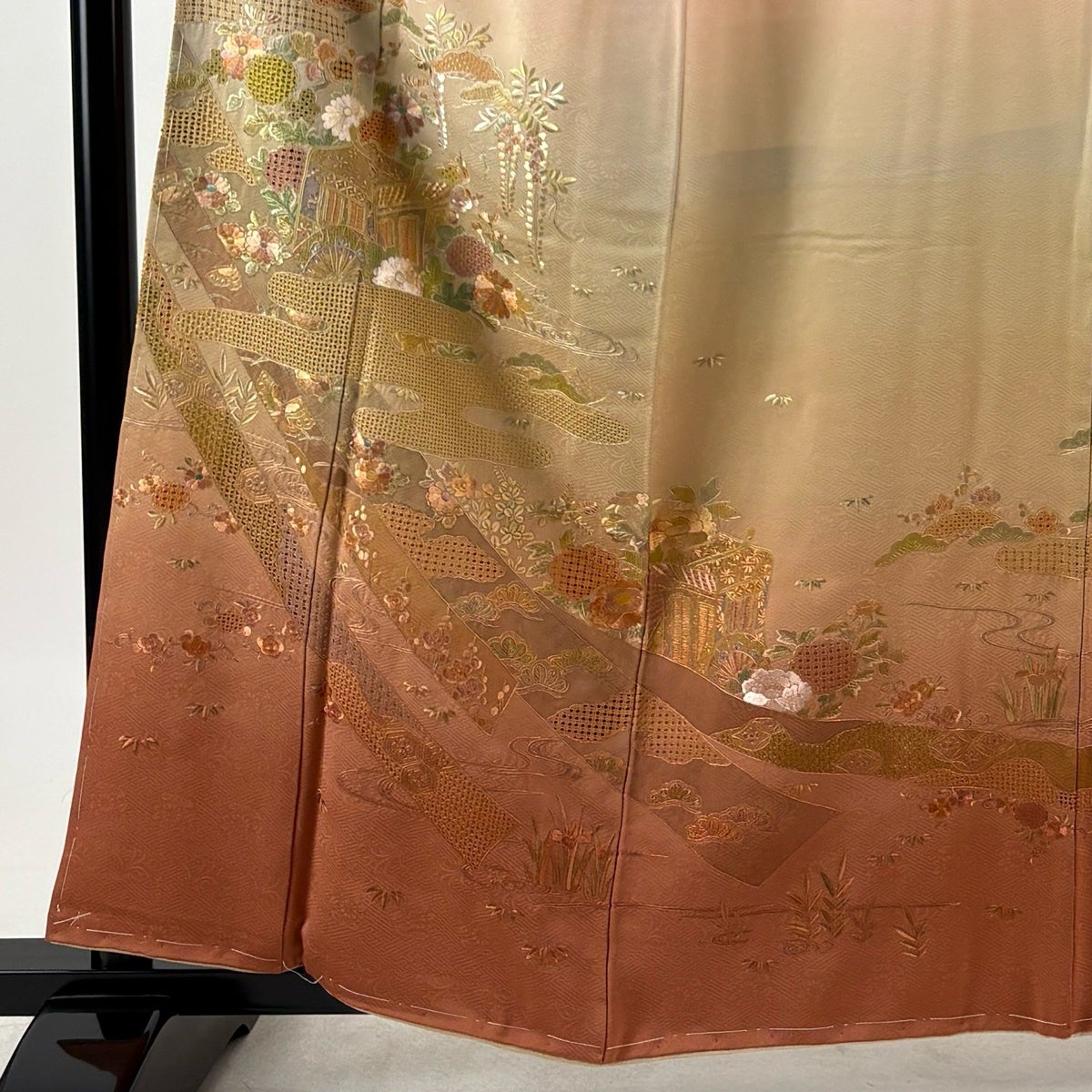 美品】 訪問着 身丈160cm 裄丈66.5cm M 袷 御所車 松竹梅 翠山刺繍