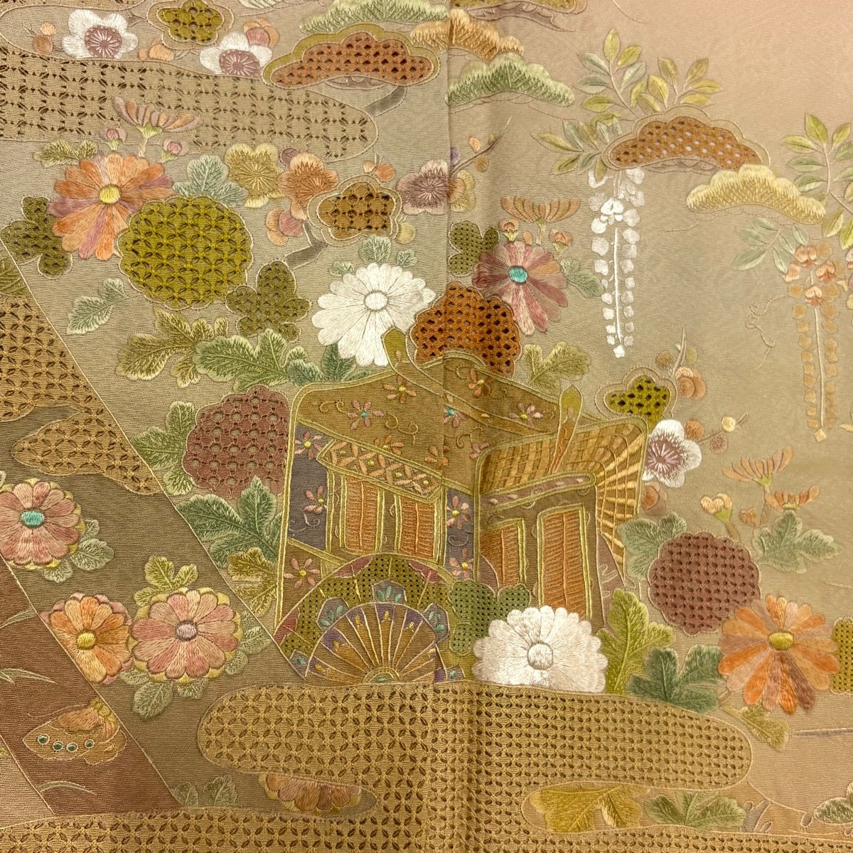 美品】 訪問着 身丈160cm 裄丈66.5cm M 袷 御所車 松竹梅 翠山刺繍