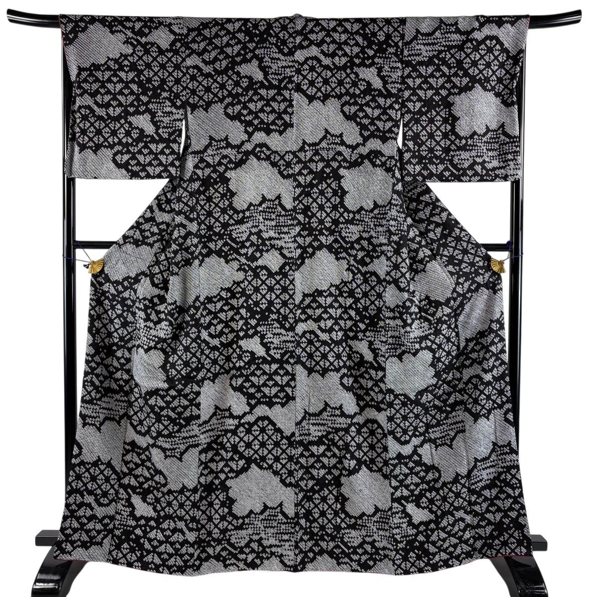 30%OFF 【美品】 小紋 身丈165cm 裄丈68.5cm L 袷 雲文 地紋 絞り 黒