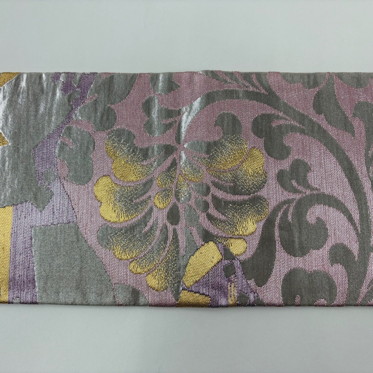 名古屋帯 秀品 川島織物 落款あり 草花 七宝 金銀糸 箔 薄小豆 正絹