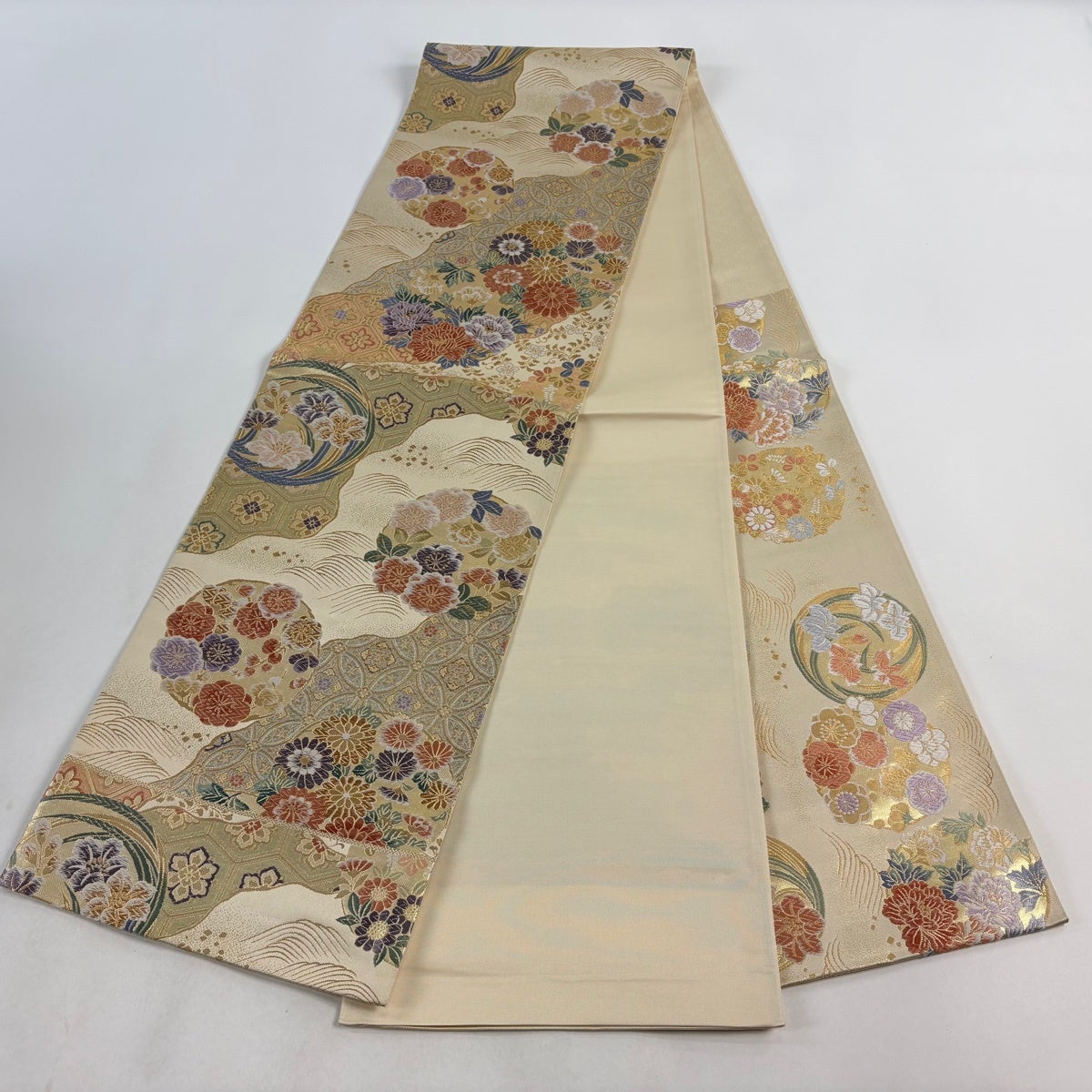 美品】 袋帯 秀品 花丸文 有職文様 唐織 金糸 金色 お太鼓柄 正絹