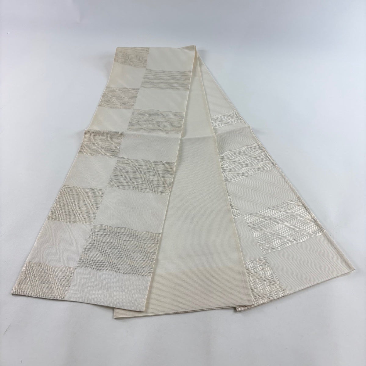 袋帯 名品 新小石丸 夏帯 絽 変わり市松 銀糸 クリーム 六通 正絹