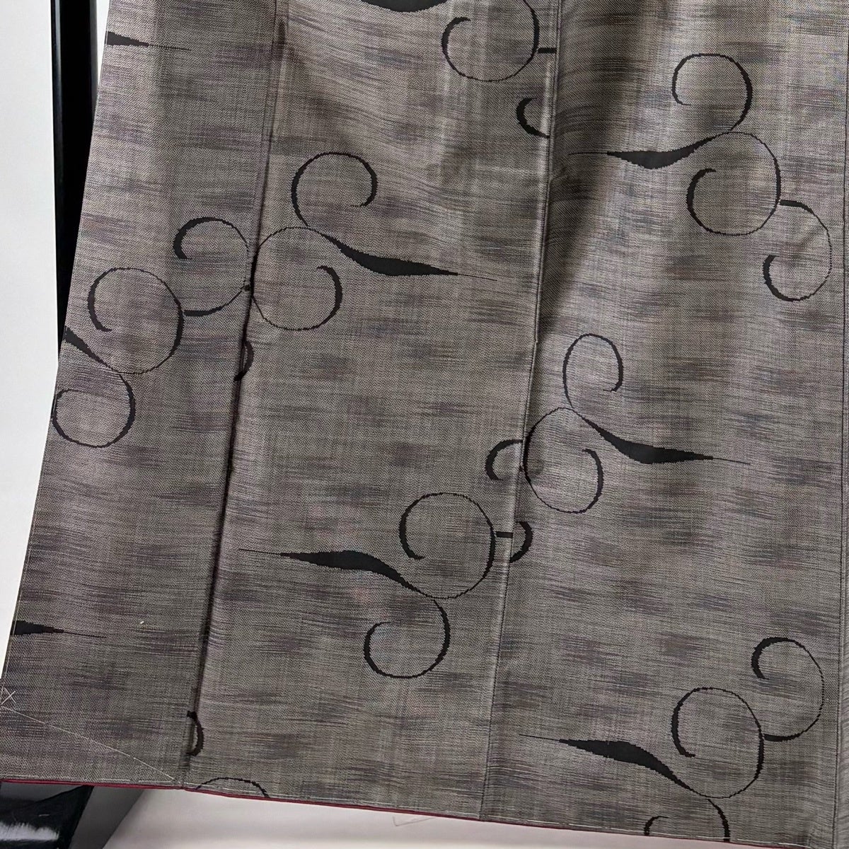 美品】 紬 身丈166cm 裄丈65cm M 袷 幾何学 灰茶 正絹 秀品｜中古