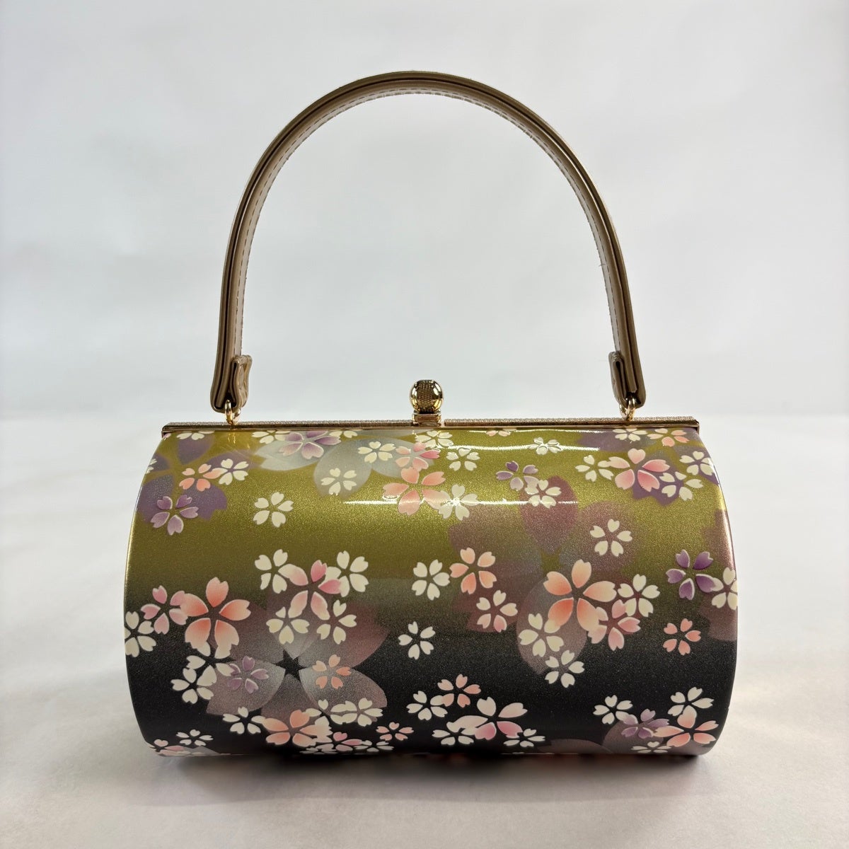 美品】和装バッグ 優品 フォーマル 桜 金銀彩 金色 エナメル 和装小物