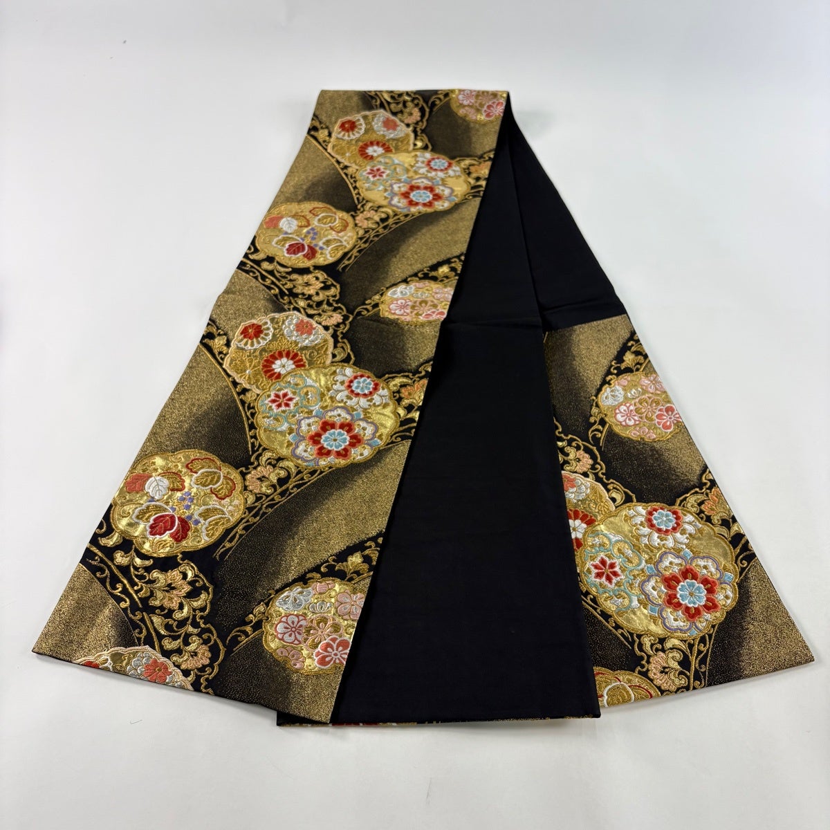 袋帯 秀品 華文 花唐草 金銀糸 箔 黒 六通 正絹｜中古・古着