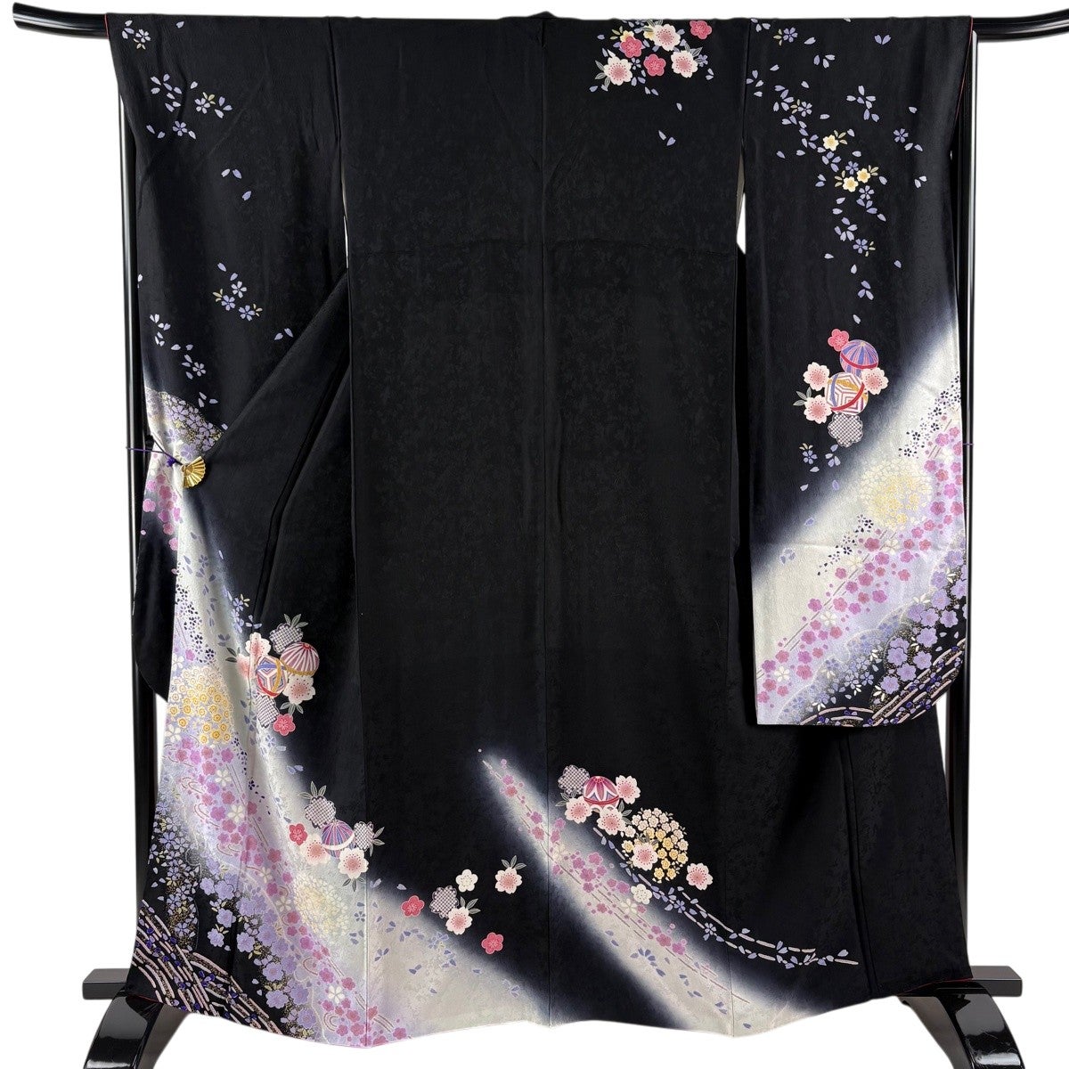 美品】 振袖 身丈162cm 裄丈67cm M 袷 手鞠 桜 箔 金彩 黒 正絹 名品