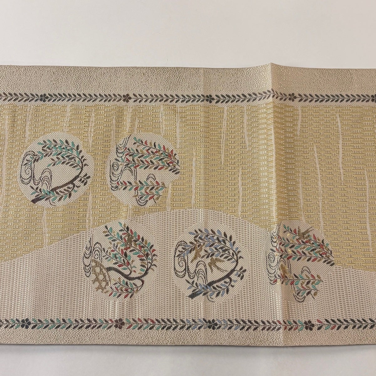 美品】 名古屋帯 秀品 松葉仕立て 八寸名古屋帯 紬地 柳 観世水 箔