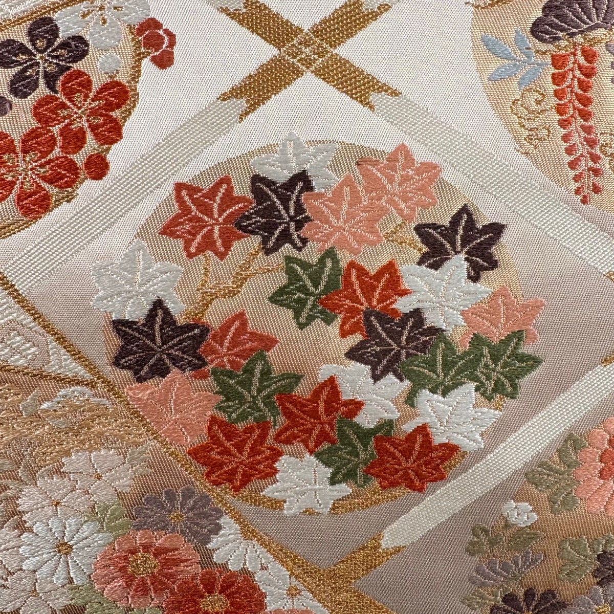 美品】 袋帯 秀品 関西仕立て 花籠 草花 金銀糸 唐織 ピンクベージュ