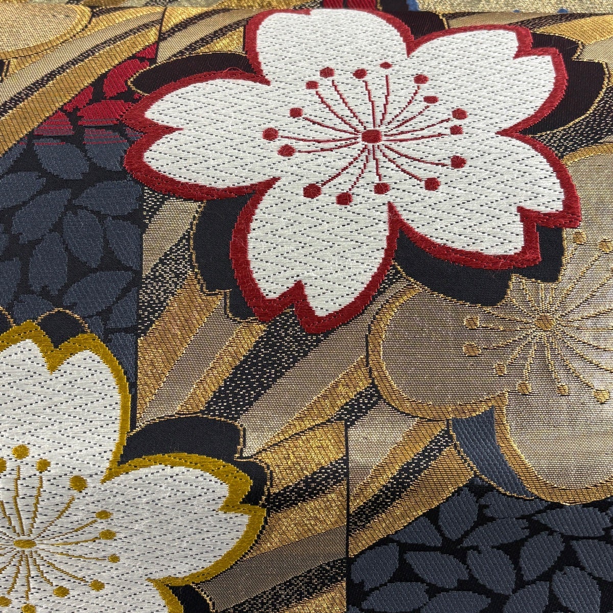 袋帯 秀品 桜 波 唐織 箔 黒 六通 正絹｜中古・古着・リサイクル着物