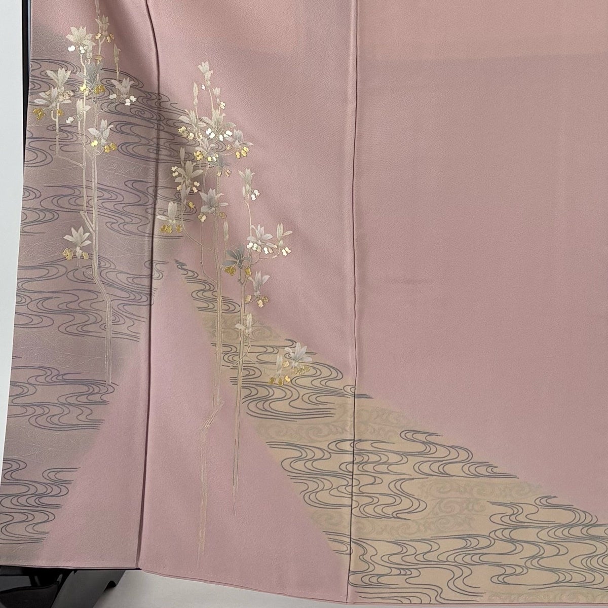 付下げ 身丈165cm 裄丈62cm S 袷 流水 草花 刺繍 金糸 ピンク 正絹 秀