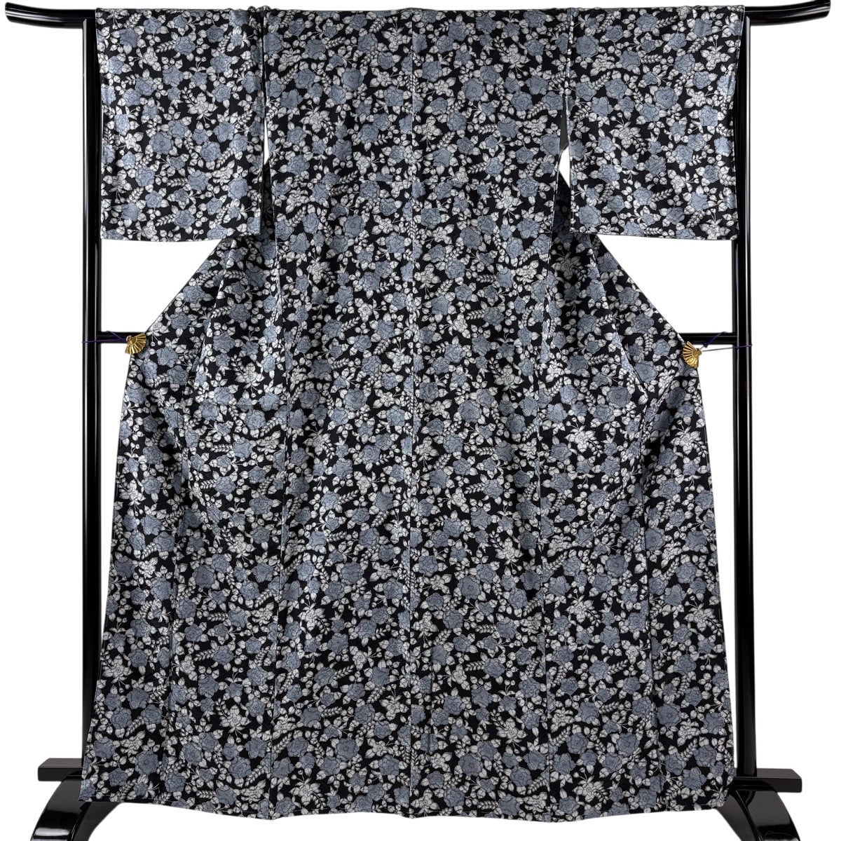 美品】 小紋 身丈165cm 裄丈66cm M 袷 草花 地紋 黒 正絹 秀品｜中古