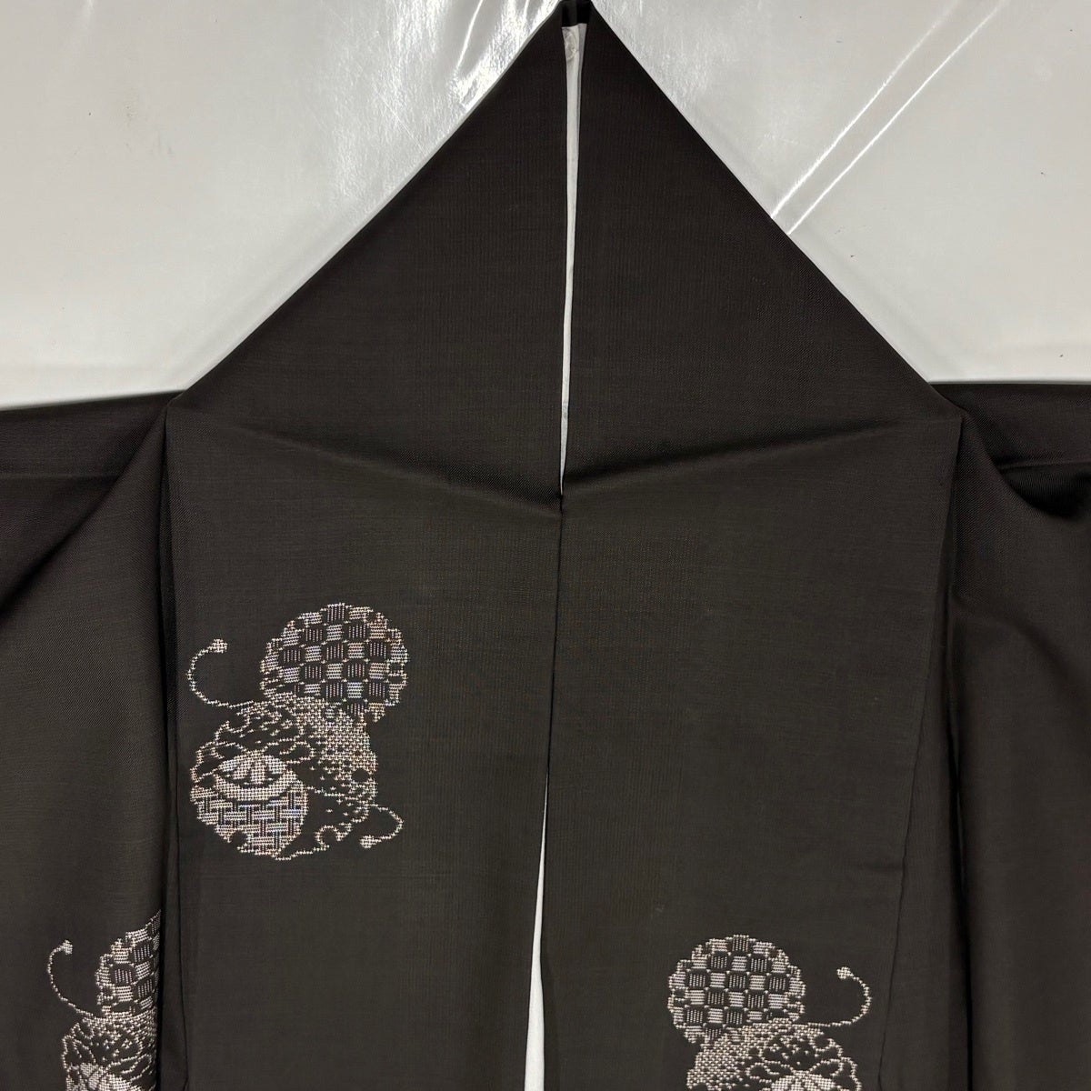 紬 身丈155cm 裄丈62cm S 袷 雪輪 鈴 焦茶色 正絹 秀品｜中古・古着