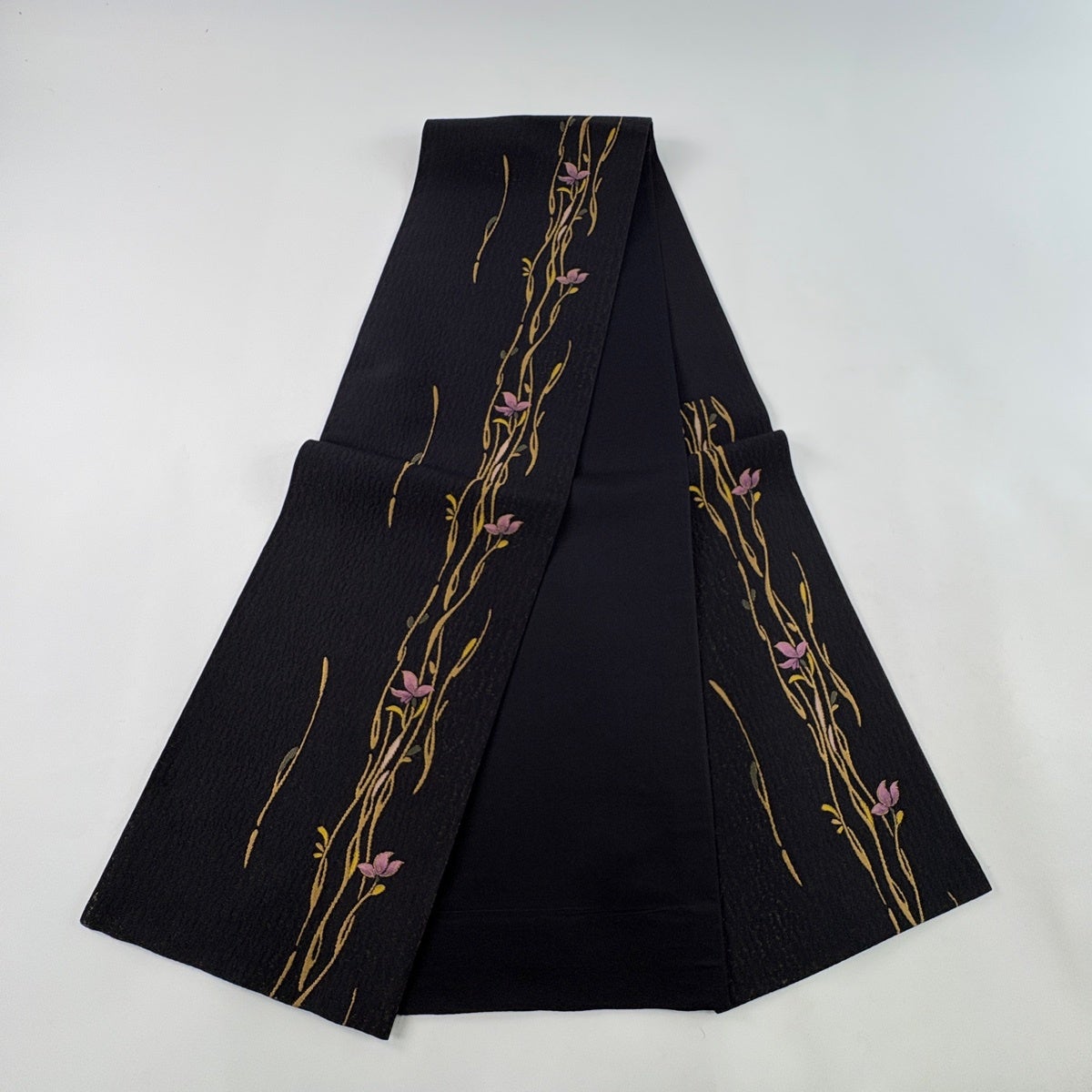 美品】 袋帯 秀品 証紙あり 草花 金糸 箔 黒 六通 正絹｜中古・古着