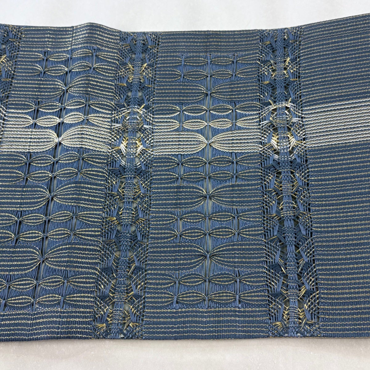 美品】 袋帯 秀品 縞 幾何学模様 金糸 藍色 お太鼓柄 正絹｜中古・古着