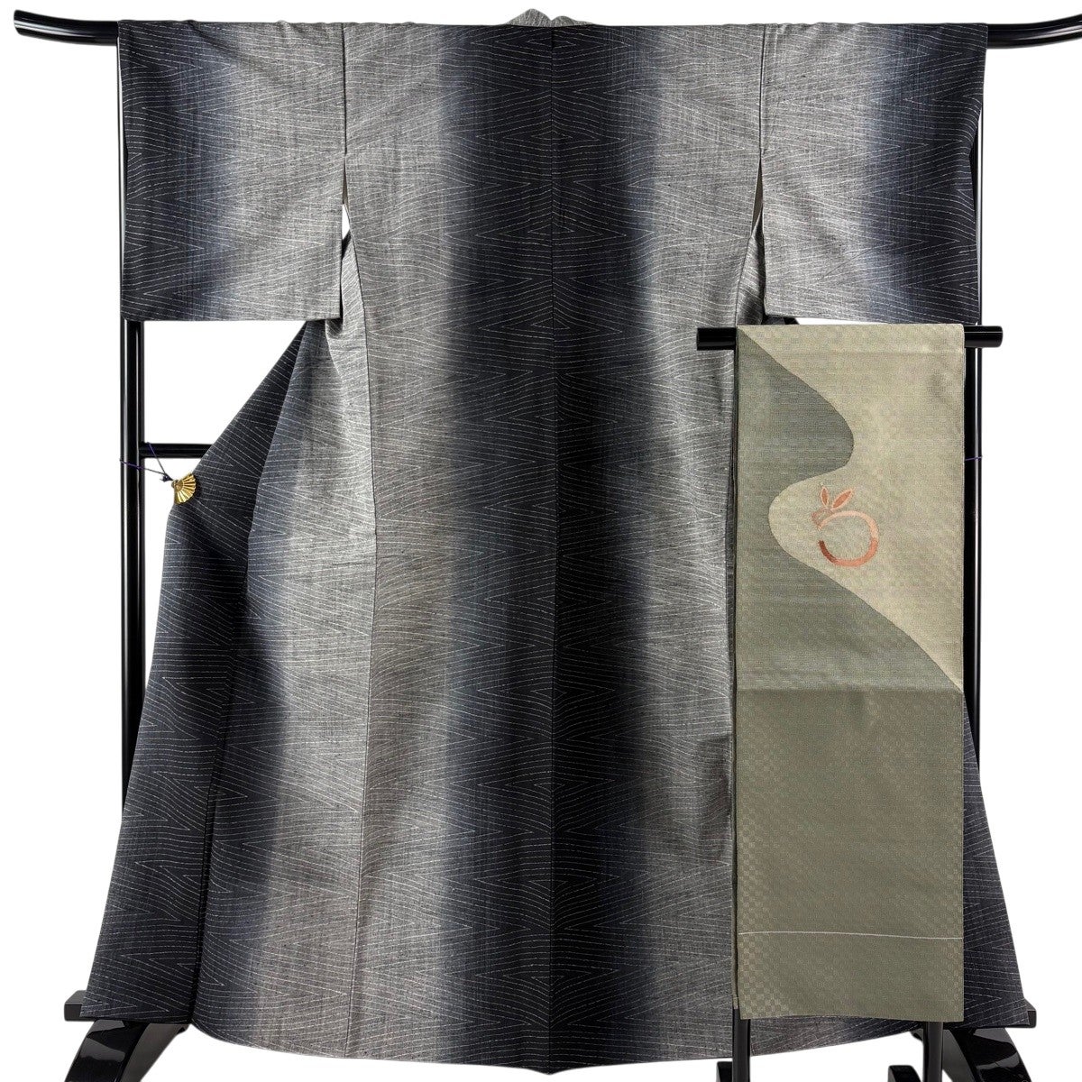 美品】 紬 身丈164.5cm 裄丈67cm M 袷 名古屋帯セット 幾何学 黒灰