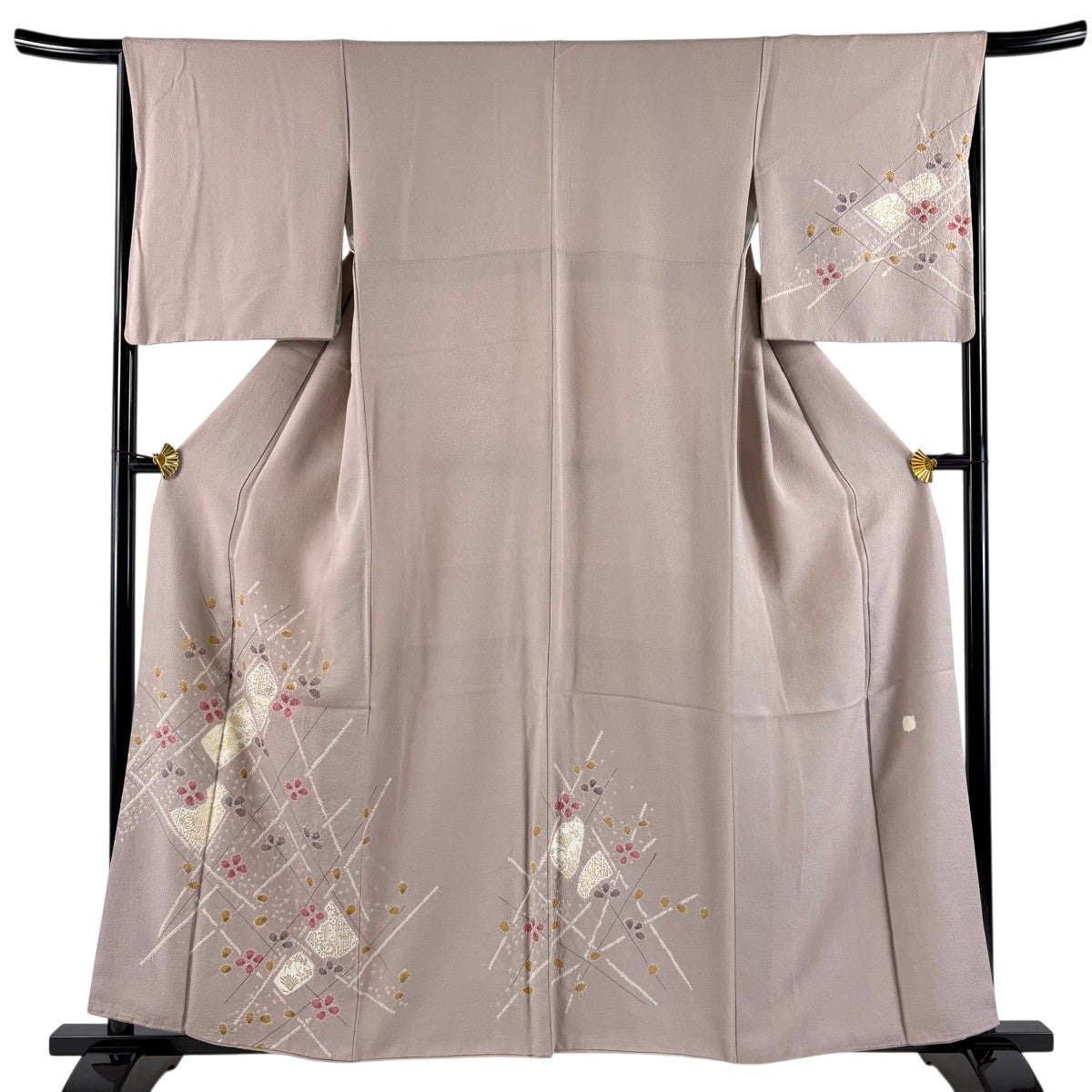 付下げ 身丈159.5cm 裄丈66cm M 袷 落款あり 萩 笹 金彩 絞り 灰桜