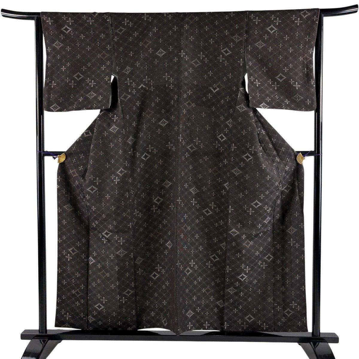 美品】 紬 身丈156.5cm 裄丈64.5cm M 袷 七宝 焦茶色 正絹 名品｜中古