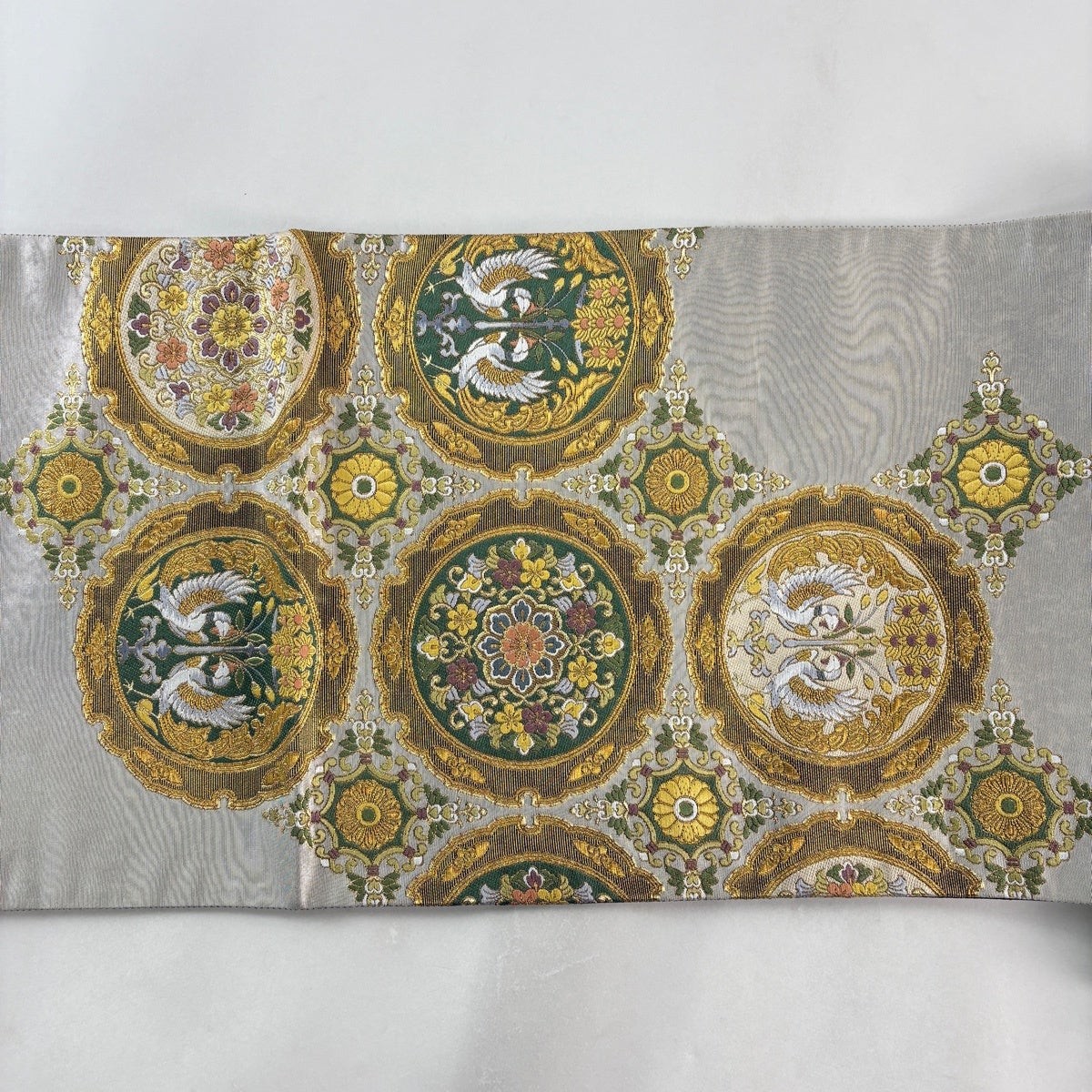 美品】 袋帯 秀品 向鳥 華文 金糸 箔 金色 お太鼓柄 正絹｜中古・古着