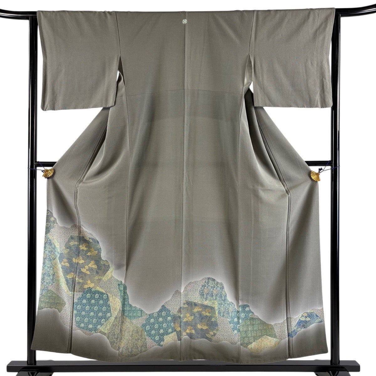 色留袖 身丈162cm 裄丈68cm L 袷 やまと 雪輪 草花 金糸 金彩 灰色