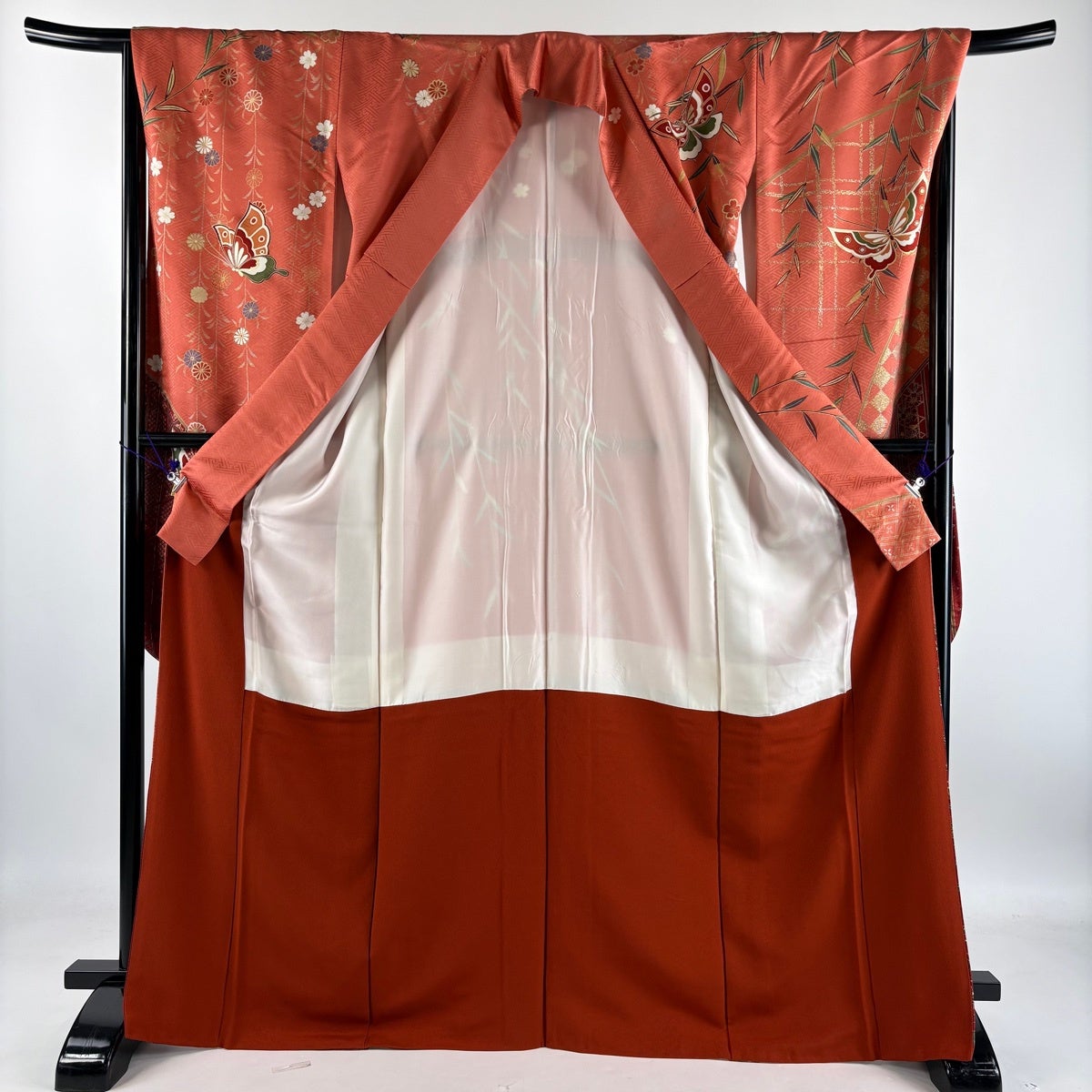 振袖 身丈169.5cm 裄丈67.5cm L 袷 蝶 桜 金銀彩 金糸 サーモンピンク