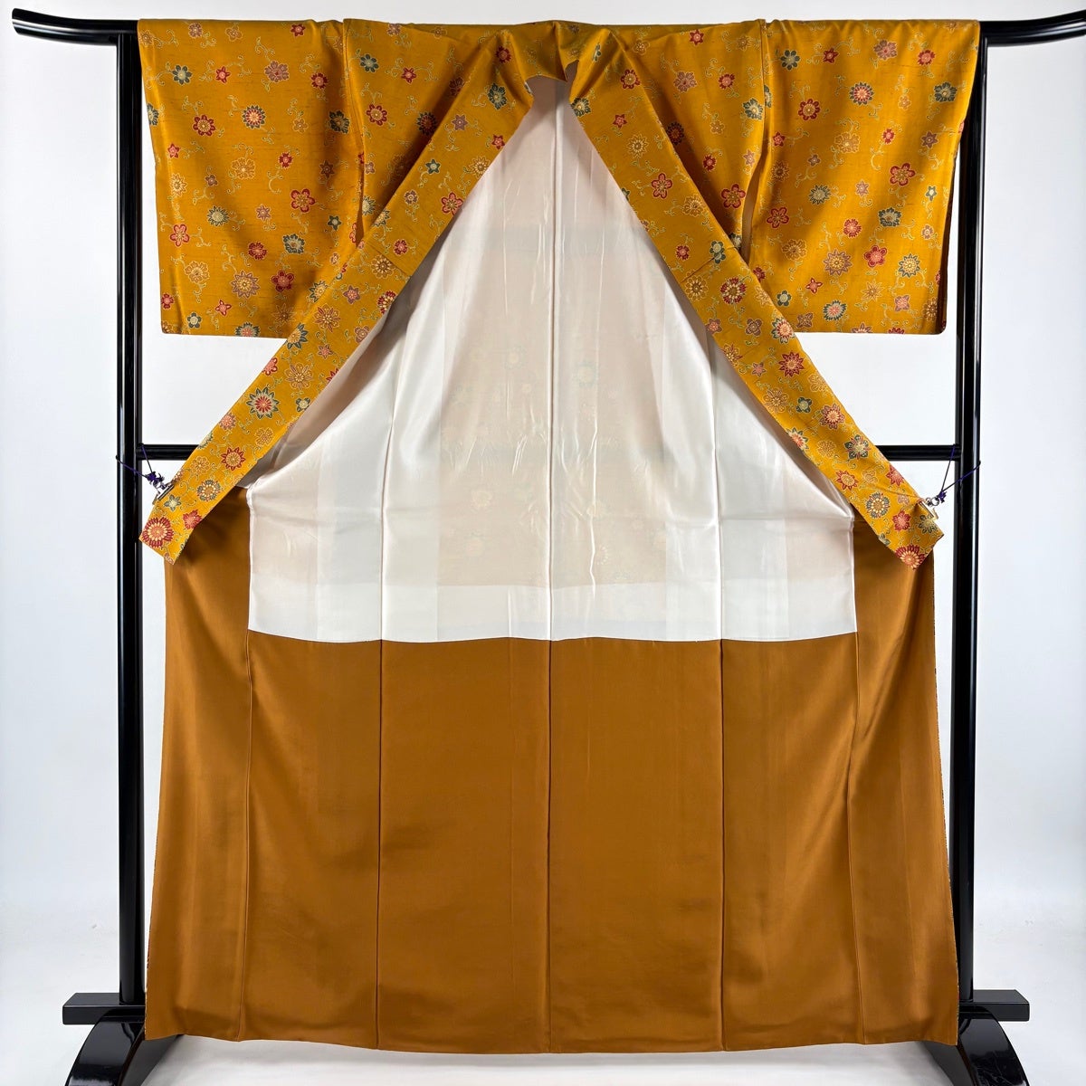 美品】 付下げ 身丈166cm 裄丈65.5cm M 袷 紬地 花唐草 山吹茶色 正絹