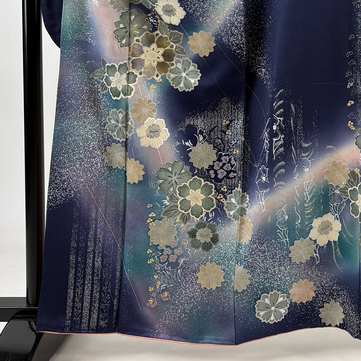 振袖 身丈160cm 裄丈64.5cm M 袷 草花 桜 金銀彩 ぼかし 紺色 正絹 秀