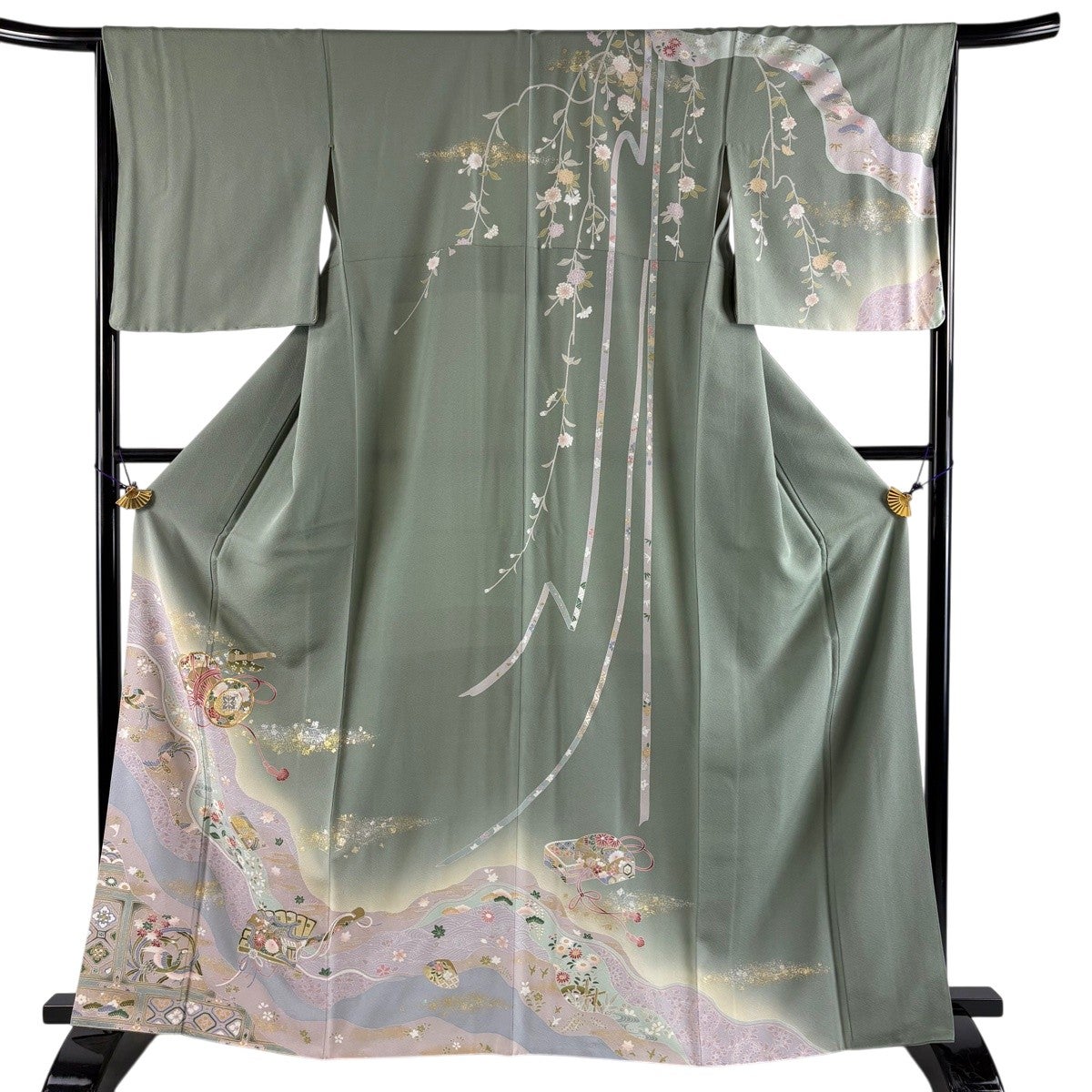 【極美品 大きいサイズ】伝統的な着物 緑とグレーと金糸のグラデーション 訪問着 身丈164.5cm 裄丈65.5cm M 袷 鼓 道長取り 金糸 金銀彩 灰緑