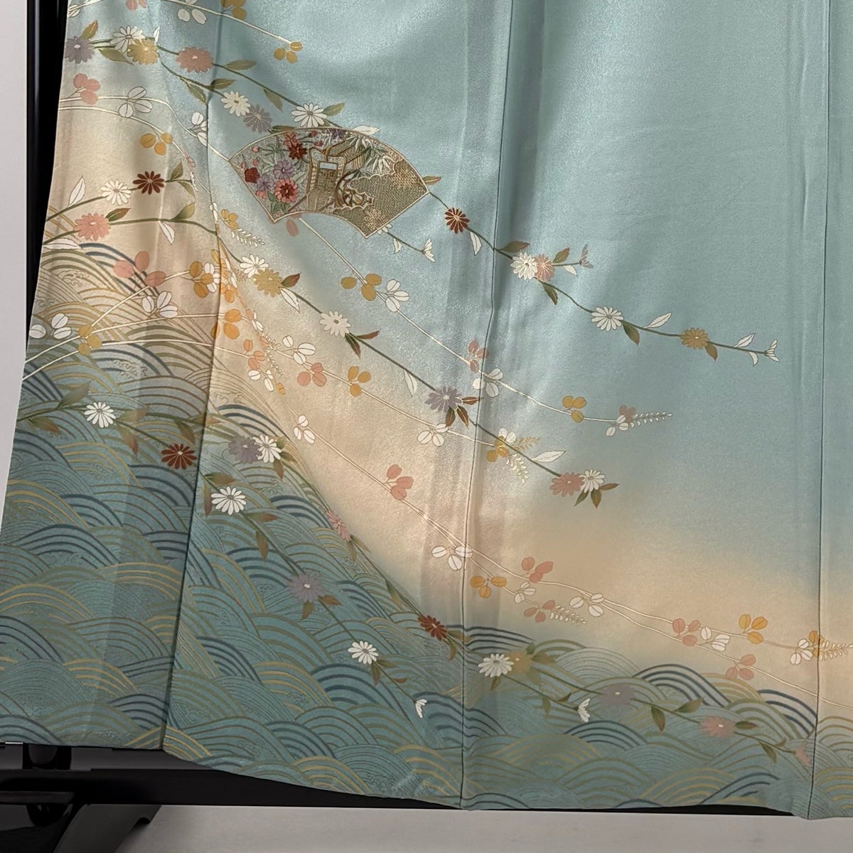 訪問着 身丈159cm 裄丈66cm M 単衣 扇面 草花 刺繍 金彩 薄緑 正絹 秀