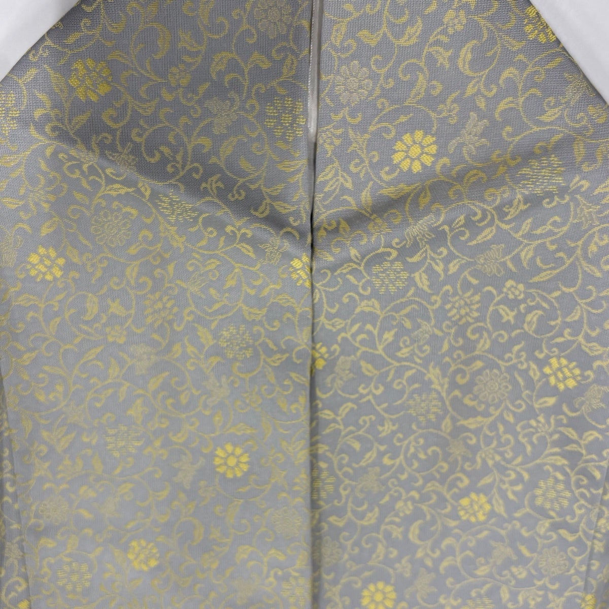 黄金糸 色無地 花唐草模様 正絹 HKT107 美品】 小紋 身丈155cm 裄丈63.5cm S 袷 お召地 黄金糸 花唐草 灰色