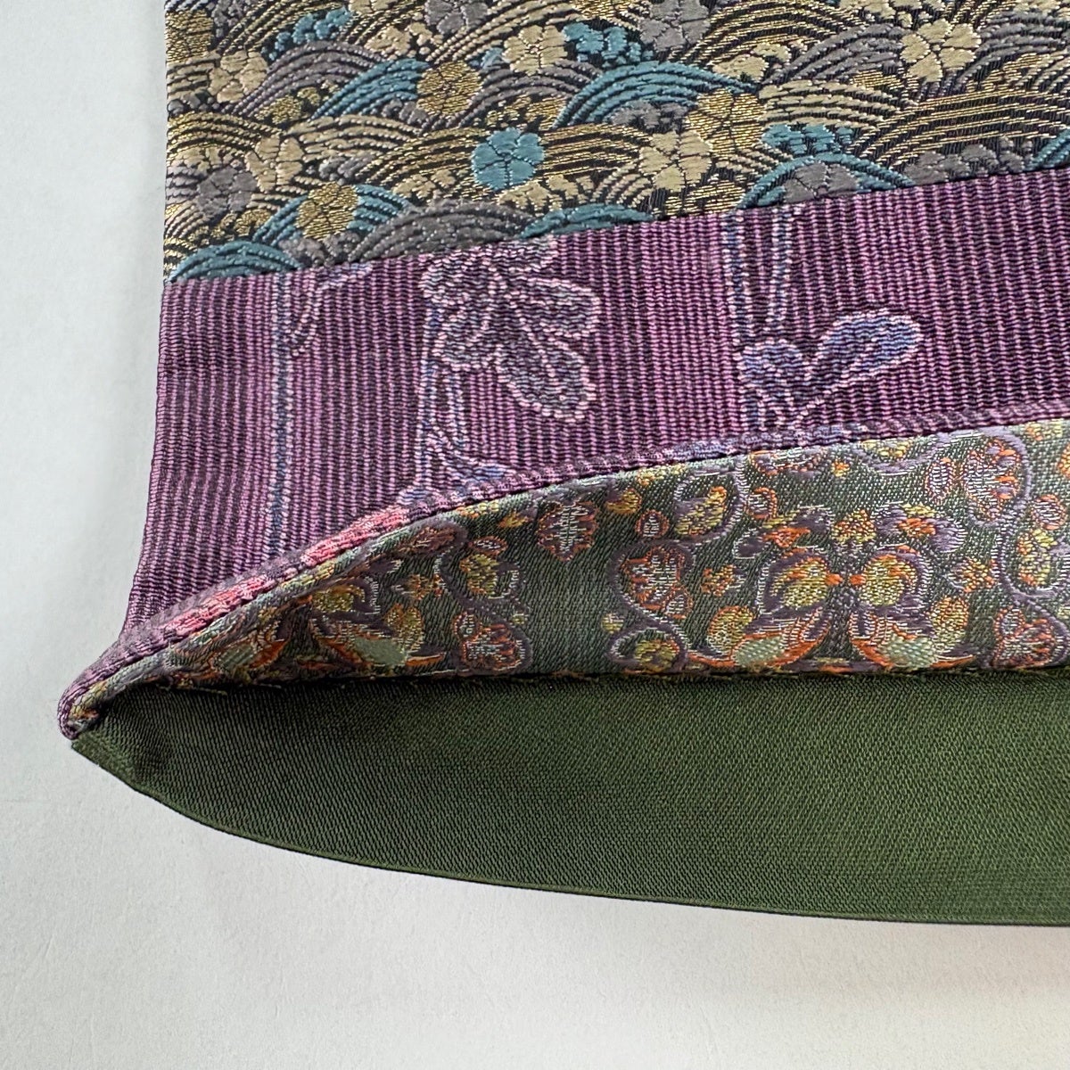 美品】 袋帯 秀品 向かい鳥 草花 金銀糸 刺繍 灰緑 全通 正絹｜中古