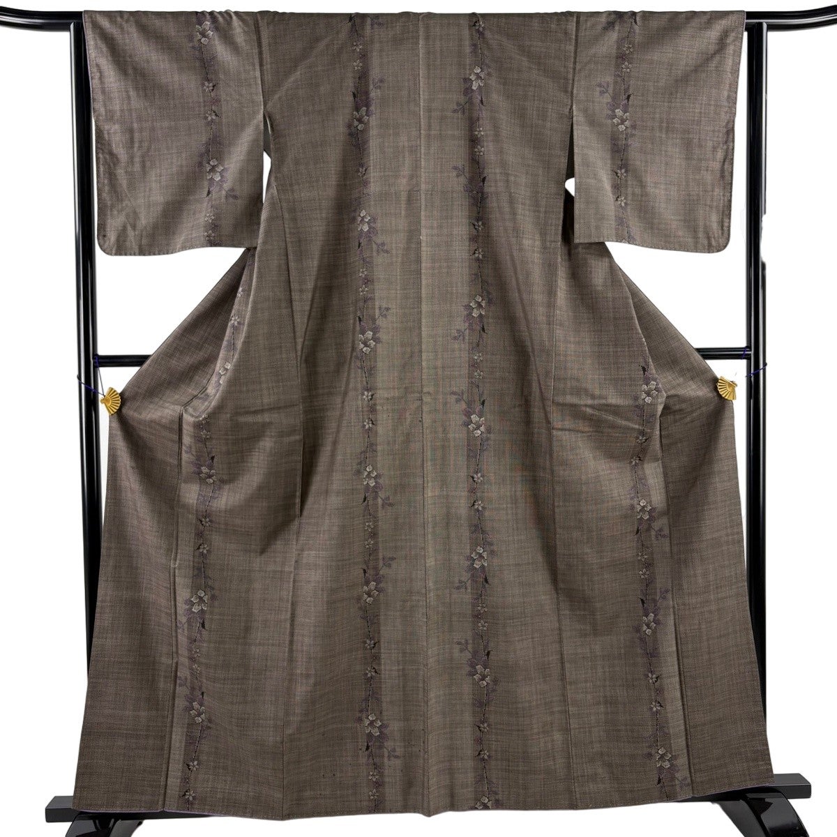 紬 身丈151.5cm 裄丈64.5cm M 袷 梅 枝花 焦茶色 正絹 秀品｜中古
