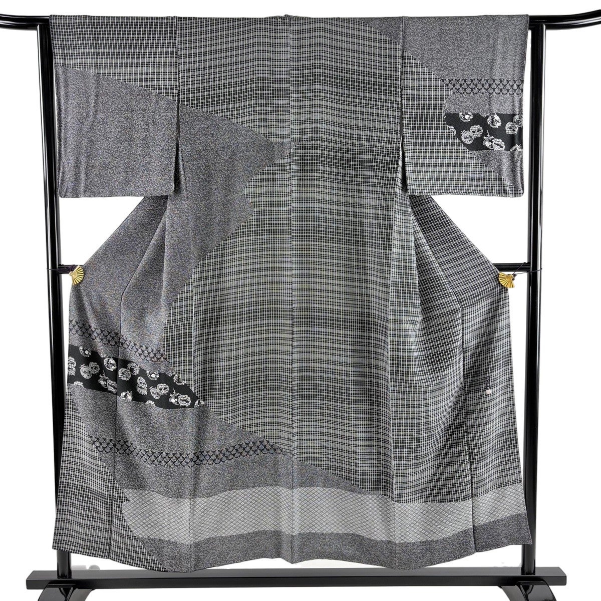 美品】 訪問着 身丈153cm 裄丈63cm S 袷 落款あり 松竹梅 格子 黒灰