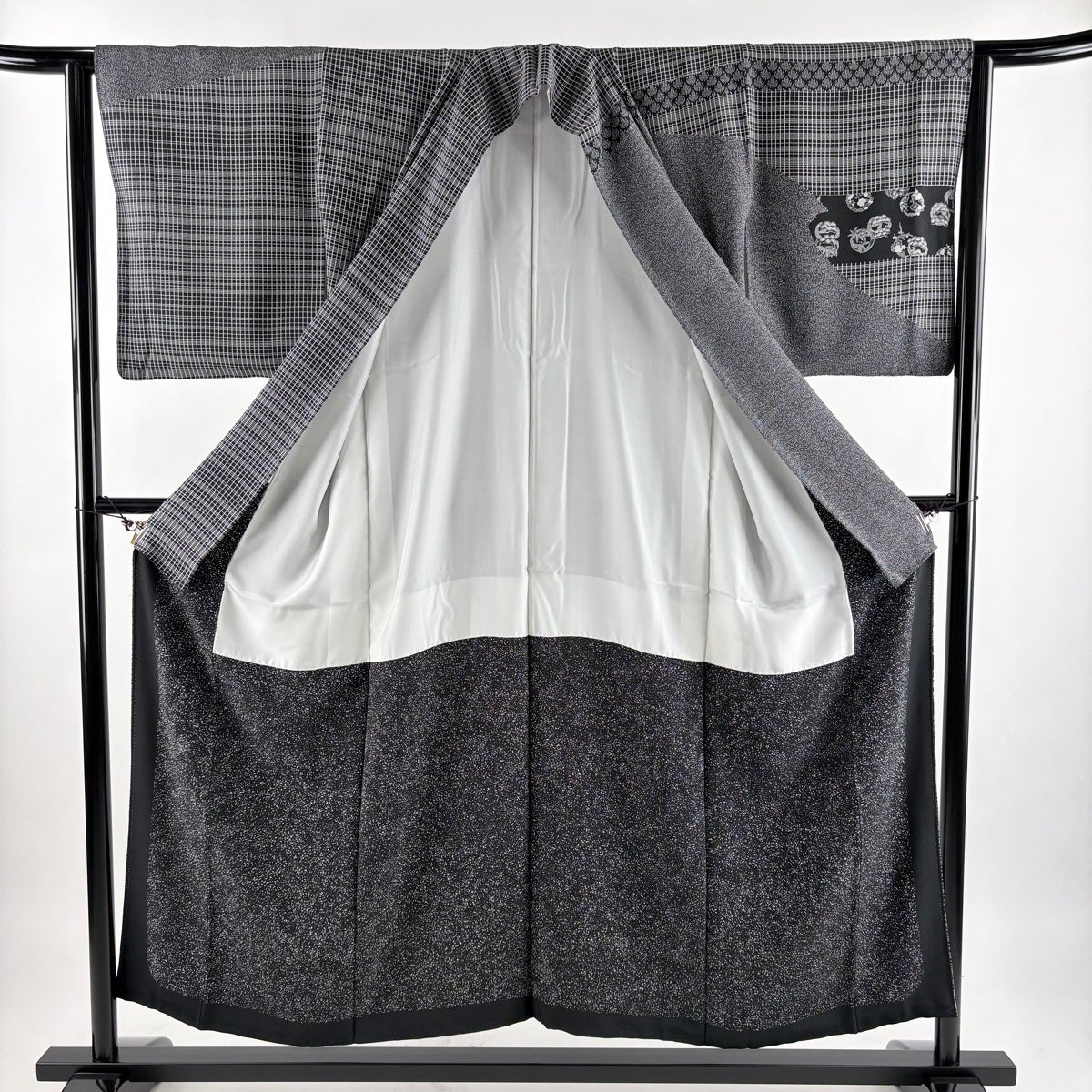 美品】 訪問着 身丈153cm 裄丈63cm S 袷 落款あり 松竹梅 格子 黒灰