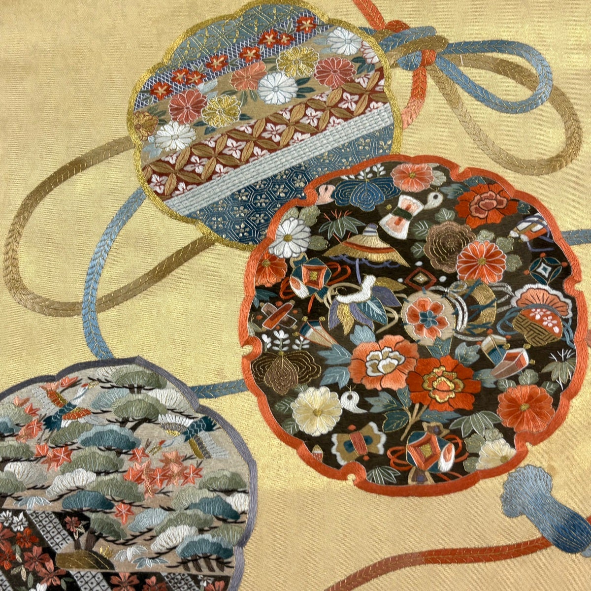 美品】 袋帯 逸品 蒋雪英 落款あり 雪英導 蘇州刺繍 鏡裏文 草花 金糸