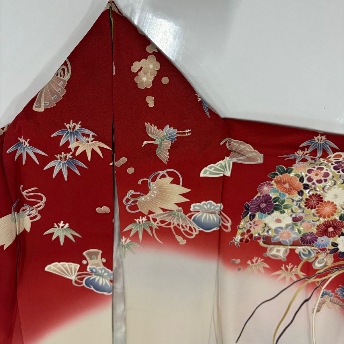 70%OFF 振袖 身丈158.5cm 裄丈64cm M 袷 花扇 鶴 金銀彩 染め分け 赤