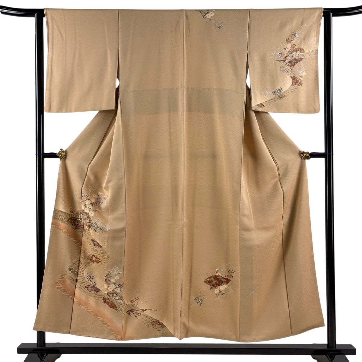 付下げ 身丈153.5cm 裄丈62cm S 袷 片輪車 菊 金銀彩 茶色 正絹 秀品