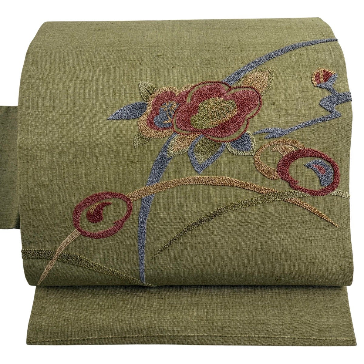 美品】 名古屋帯 秀品 紬地 関西仕立て 椿 万寿菊 相良刺繍 よもぎ色