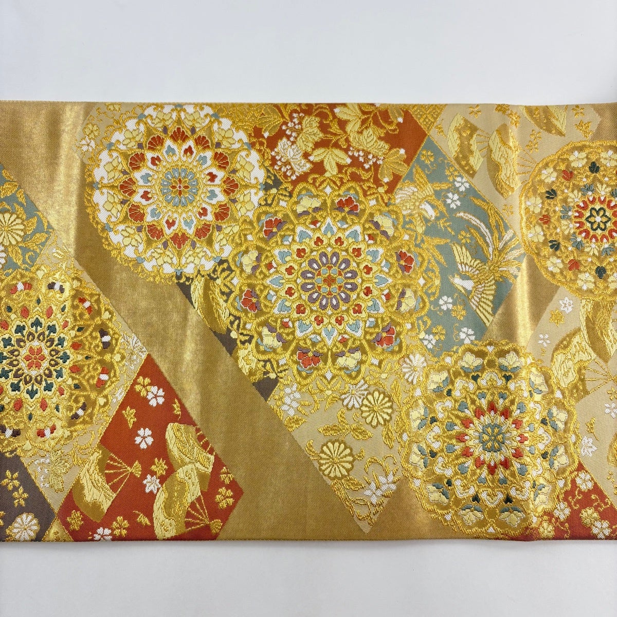 袋帯 秀品 関西仕立て 菱取唐草華文 金糸 箔 金色 六通 正絹｜中古
