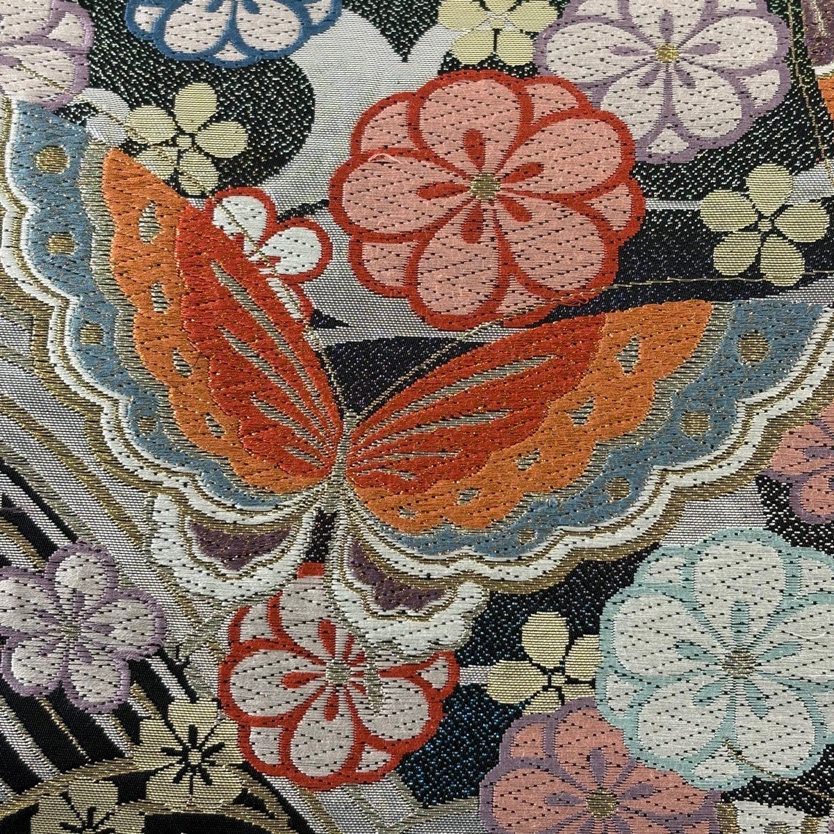 美品】 袋帯 秀品 振袖向き 桜 蝶 金銀糸 唐織 黒 六通 正絹｜中古