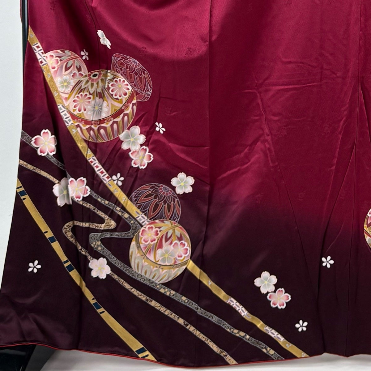 振袖 身丈167cm 裄丈71.5cm L 袷 手鞠 桜 金彩 ぼかし 赤紫 正絹 秀品