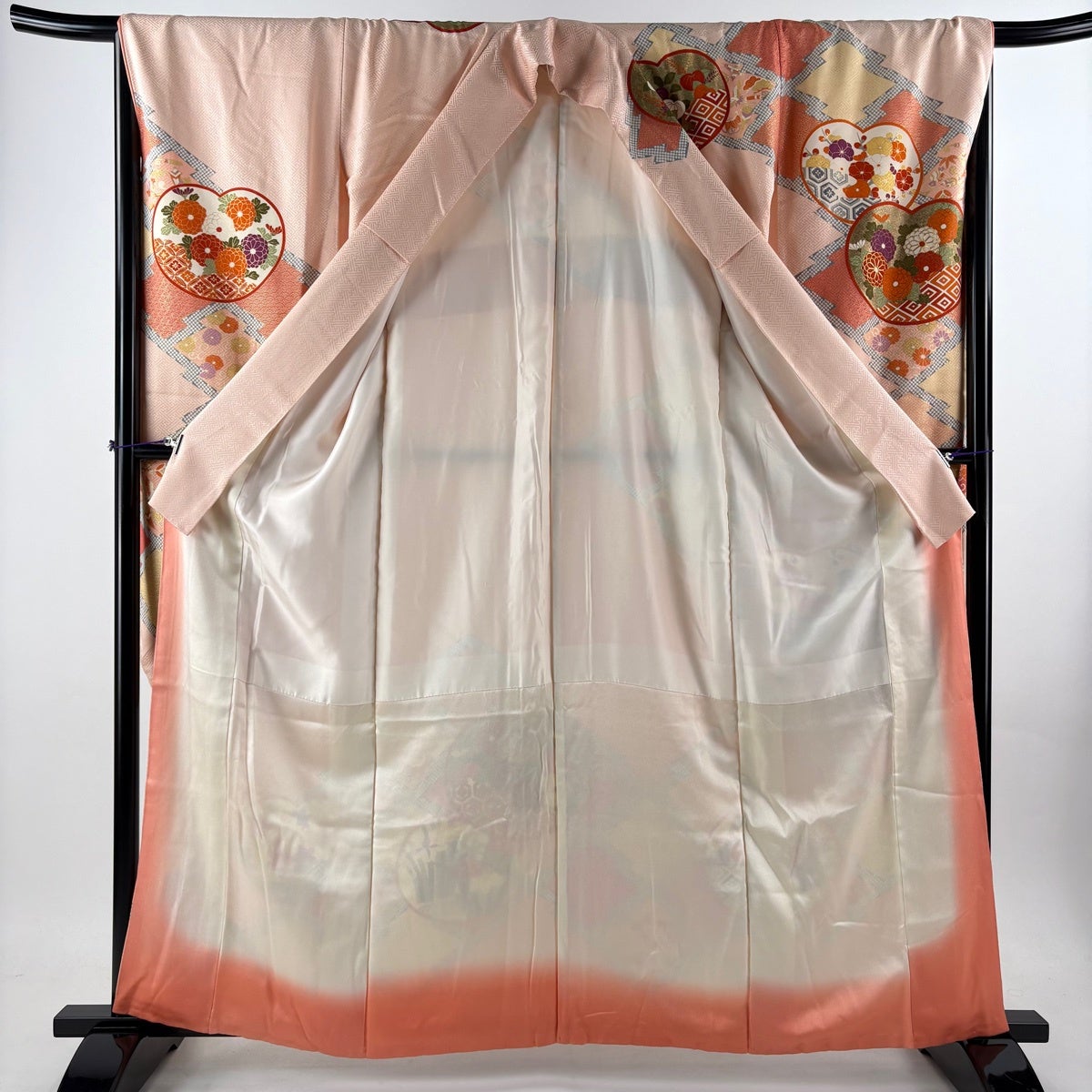 振袖 身丈161cm 裄丈66cm M 袷 団扇 菊 金糸 金彩 薄ピンク 正絹 秀品