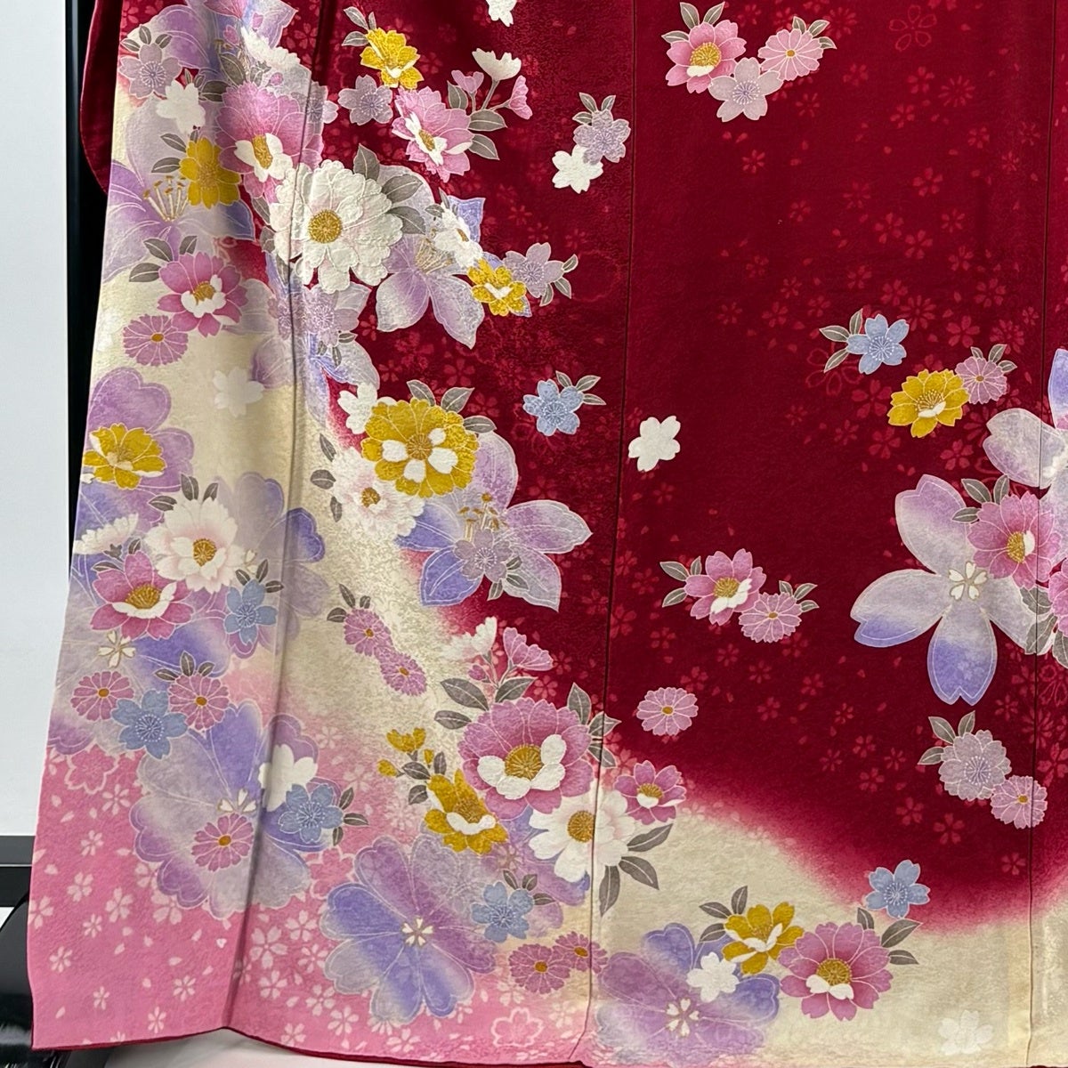 振袖 身丈169.5cm 裄丈68.5cm L 袷 桜 草花 金彩 染め分け 赤 正絹