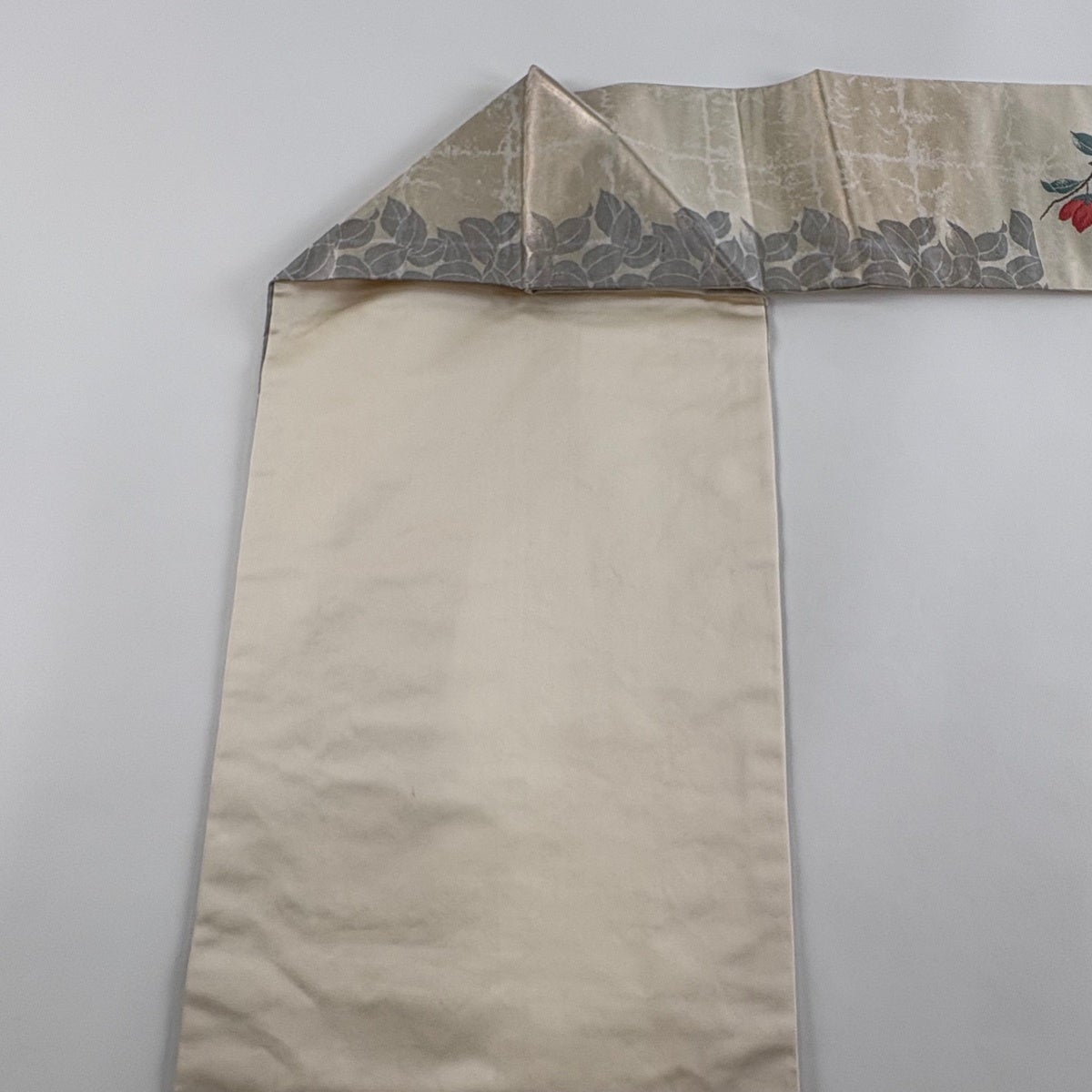 美品】 名古屋帯 優品 関西仕立て 椿 格子 金糸 箔 金色 正絹｜中古