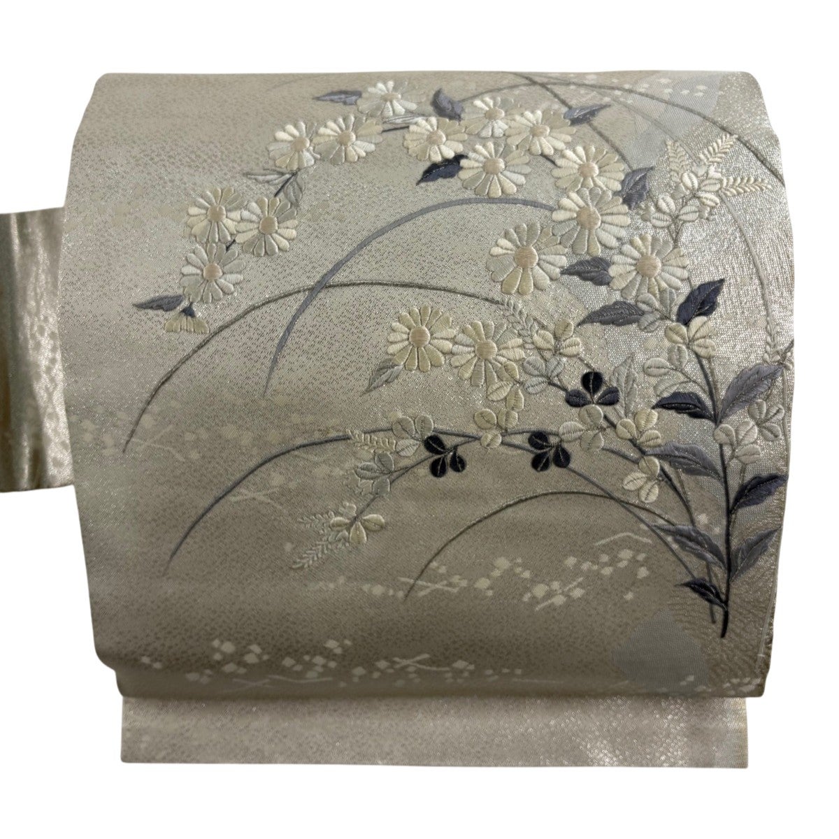 名古屋帯 優品 菊 萩 刺繍 箔 銀色 正絹｜中古・古着・リサイクル着物
