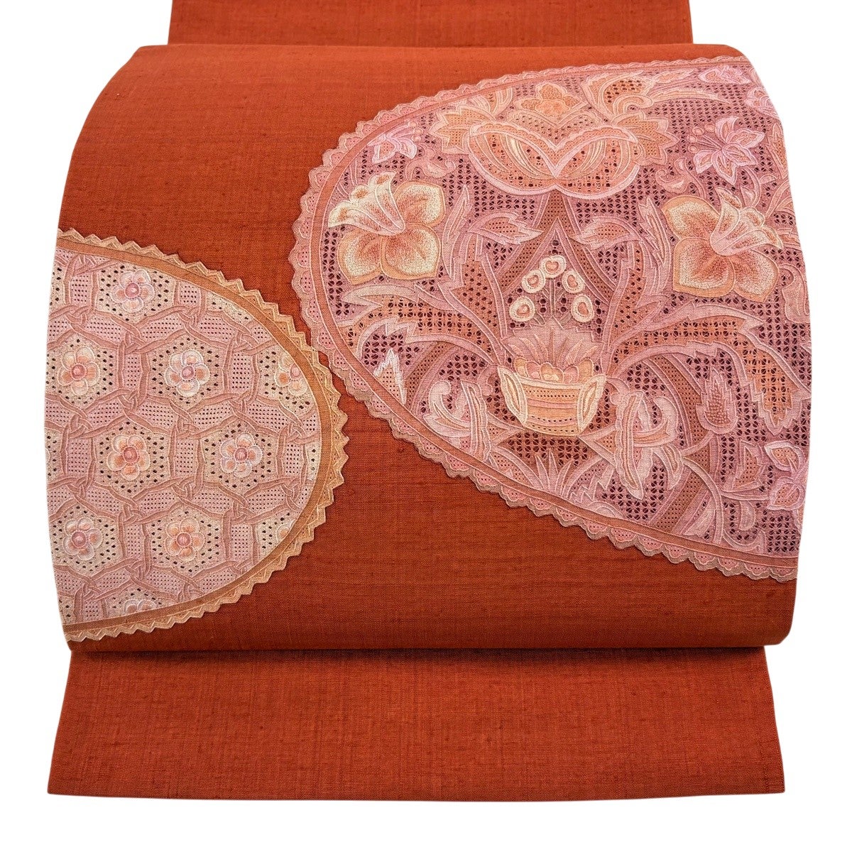 美品】 開き名古屋帯 秀品 紬地 草花 華文 刺繍 朱色 正絹｜中古・古着