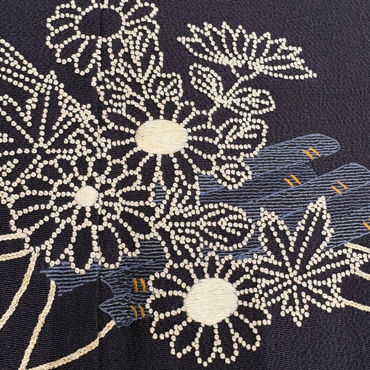 付下げ 身丈157cm 裄丈65.5cm M 袷 花筏 刺繍 縮緬 紫 正絹 秀品｜中古