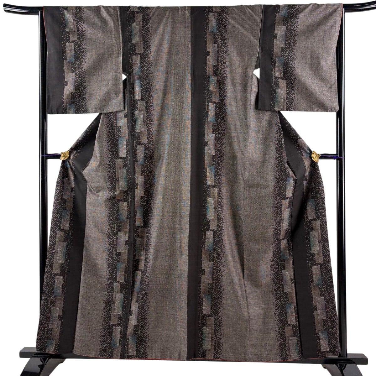 美品】 紬 身丈159cm 裄丈64.5cm M 袷 やまと 縦縞 幾何学模様 灰茶