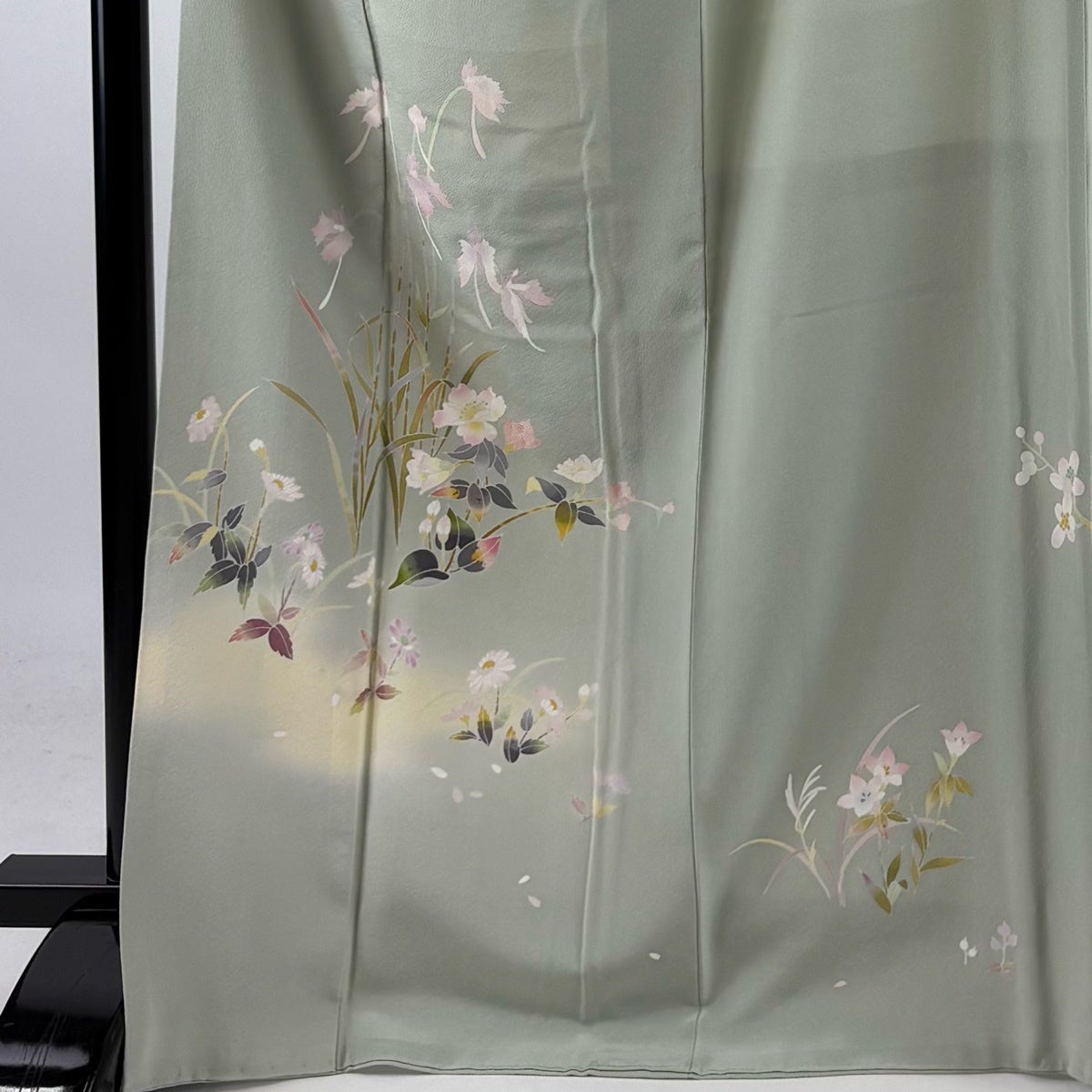 付下げ 身丈169cm 裄丈66.5cm M 袷 百貫石峰 落款あり 草花 ぼかし