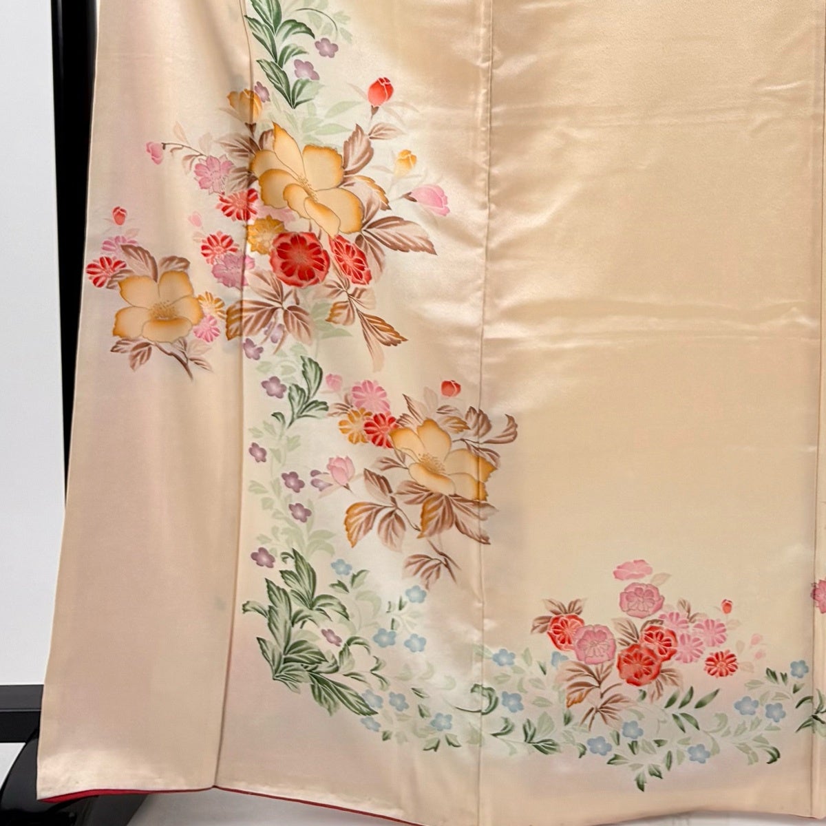 付下げ 身丈167cm 裄丈64cm M 袷 枝花 草花 金彩 ベージュ 正絹 秀品