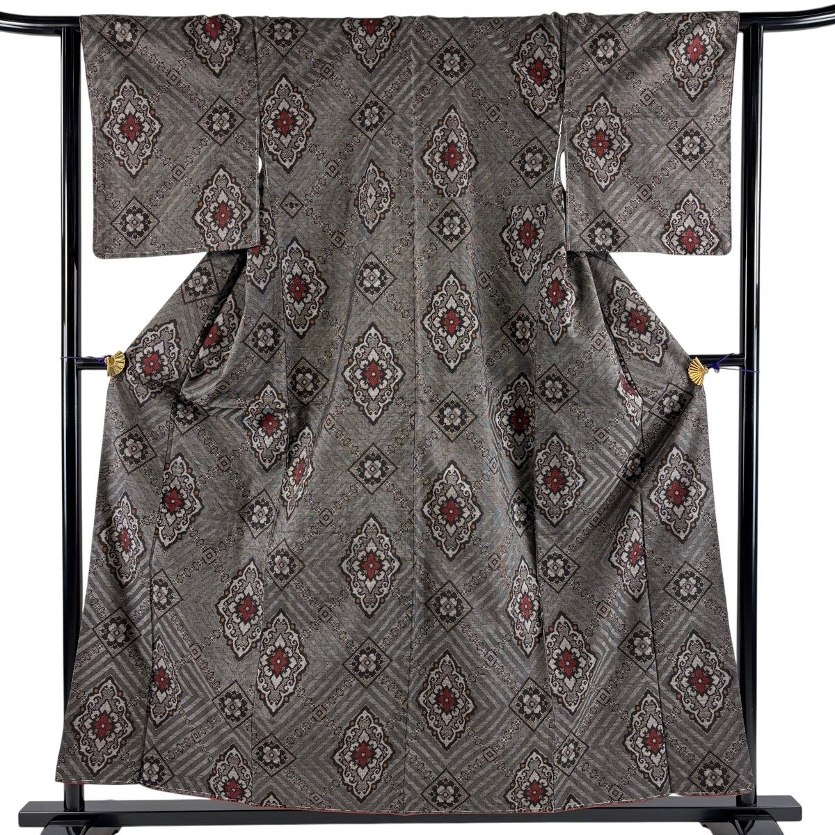 美品】 紬 身丈157.5cm 裄丈64cm M 袷 バチ衿 華文 菱 焦茶色 正絹 秀